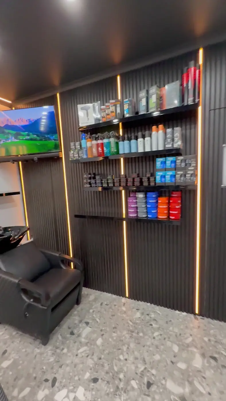 A fresh cut at Blends & Blades